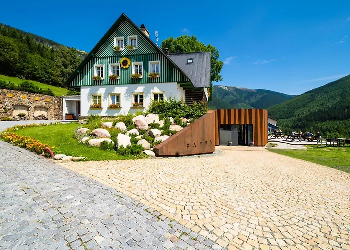 Pension Slunecnice & Panorama Restaurant FarmaPenzion